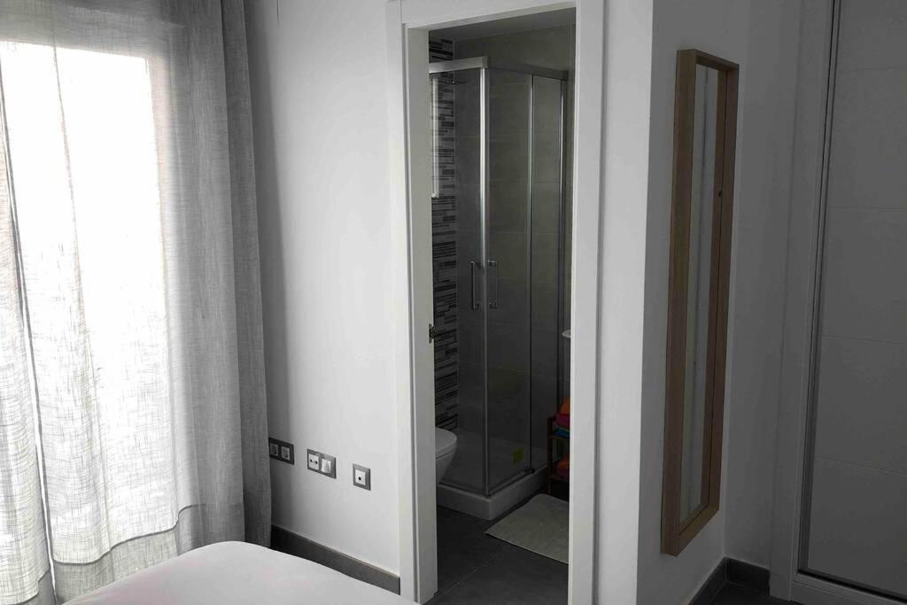 פואנגירולה La Dorada, Sea Side Apartment מראה חיצוני תמונה